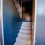 Flat Para 2 Pessoas A Poucos Metros Do Aeroporto